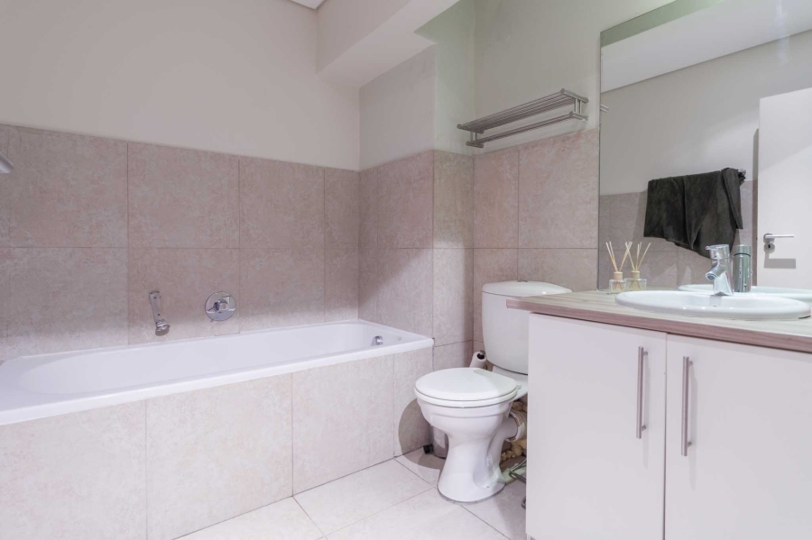 2 Bedroom Property for Sale in Cape Town City Centre Western Cape